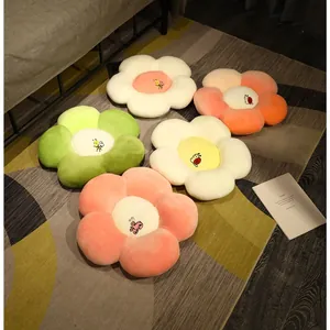 Cojines suaves de felpa con pétalos de flores en colores degradados para el hogar