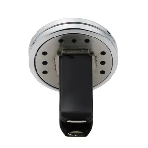 Detailweergave van de achterkant van een 30mm auto-parfumclip met zwarte houderklem.