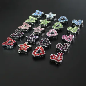 Vielfalt an 10mm Strass-Alloy-Anhängern in Stern-, Herz- und Schmetterlingsform für DIY-Schmuck.