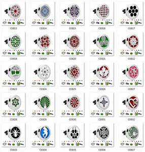 Selección de clips de aromaterapia para coche de 30mm con diversos diseños metálicos calados