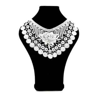 Polyester Seide Wasserlösliche Stickerei Spitze Fake Kragen Für Damen Elegant Floral 3D Hohl Ausgeschnittene Kleidung Dekoration
