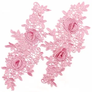 Coppia di applicazioni floreali in pizzo 3D rosa per ricami fai-da-te e decorazioni tessili