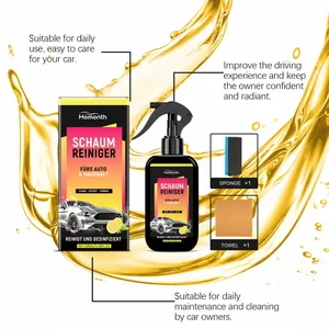 Nahaufnahme des Homonth Autoreinigungsspray-Sets inklusive Schwamm und Reinigungstuch-Zubehör