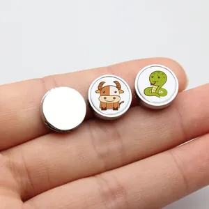 Nahaufnahme von 8mm Cartoon Tierkreiszeichen Ochse und Schlange Schiebeperlen für Armbänder