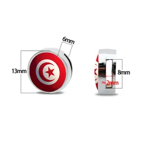 Vista dettagliata con dimensioni di un ciondolo bandiera Tunisia in lega di zinco