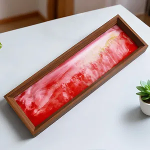 Detalle de cerca del arte de arena movediza 3D en un marco de madera rectangular