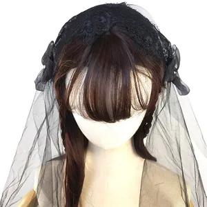 Voile de mariée noir avec serre-tête en dentelle