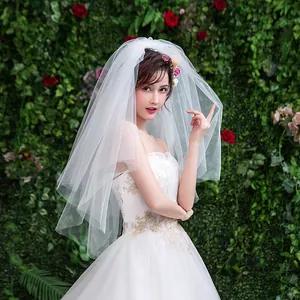 Voile de mariée court blanc élégant en maille souple pour les photos de mariage