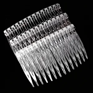 Detailansicht klarer 14-zahniger Kunststoff-Haarkämme für DIY Braut Kopfschmuck