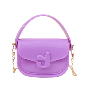 Elegante borsa in gelatina viola per bambine con manico e tracolla a catena dorata