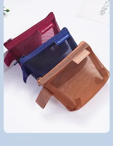 Drie retro nylon mesh portemonnees met ritssluiting en 'He chooses' merklabel