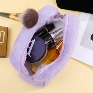 Zachte lavendel pluche cosmetische tas met grote opening voor een gemakkelijke toegang