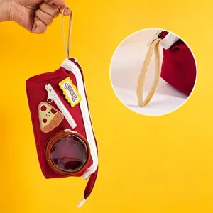 Großes rotes Federmäppchen mit klarem Sichtfenster und süßem Pizza-Aufnäher, tragbar