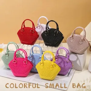 Farbenfrohe Mini-Gelee-Handtaschen in verschiedenen Farben mit strukturiertem Muscheldesign