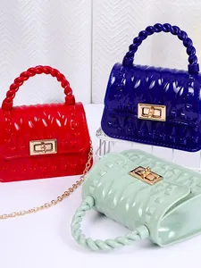 Modische Mini-Gelee-Handtasche in Bonbonfarben mit Metallverschluss und goldener Kette