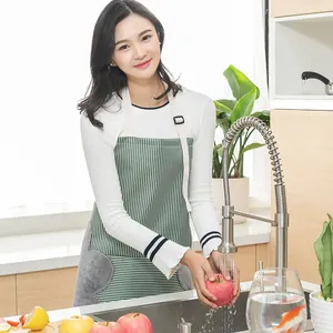 Verstellbare gestreifte Küchenschürze mit saugfähigen Handtüchern zum Kochen