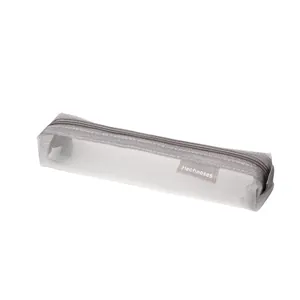 Minimalistische witte mesh etui in vierkante vorm met ritssluiting voor studenten