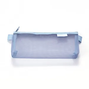 Minimalistisch lichtblauw transparant nylon mesh etui voor briefpapier opbergen