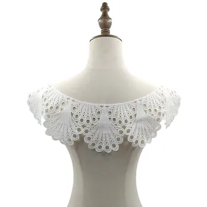 Elegant white water-soluble lace collar with delicate milk silk floral embroidery