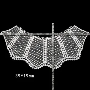 Detailed measurement view of white embroidered lace collar showing dimensions 39x19cm