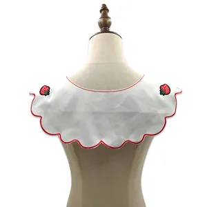Vintage Embroidered White Fake Collar For Women Girls Strawberry Pattern Lace Detachable Collar DIY Clothing Accessory