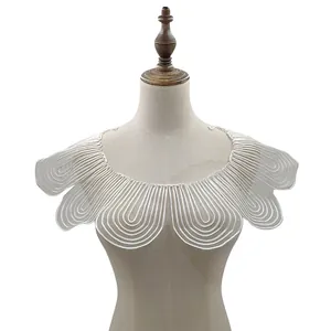 Faux Col en Dentelle Hydrosoluble Blanche Élégante Broderie Florale Accessoire de Décoration de Vêtements DIY