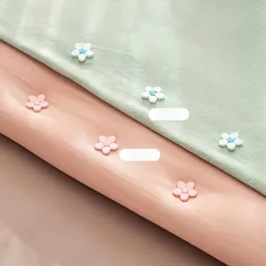Clip per Piumino a Fiore Senza Aghi Supporto per Lenzuola Senza Cuciture Chiusura in Silicone Morbido per Copripiumino Casa Dormitorio Fermatrapunta Invisibile