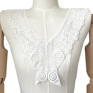 Elegant white water-soluble lace collar with delicate butterfly floral embroidery details