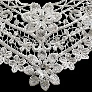 Cuello detallado de encaje bordado blanco con lentejuelas y patrón floral 3D para ropa