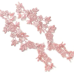Paar staubrosa symmetrische Blumen-Stickerei-Spitzenbesatz für die DIY-Kleiderdekoration
