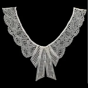Exquisite white water-soluble lace collar featuring an intricate bow design and pattern.