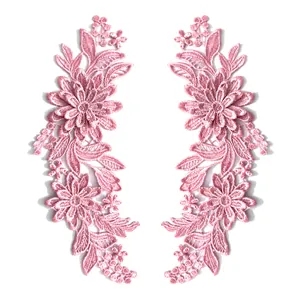 Applicazioni floreali in pizzo ricamato rosa simmetrico