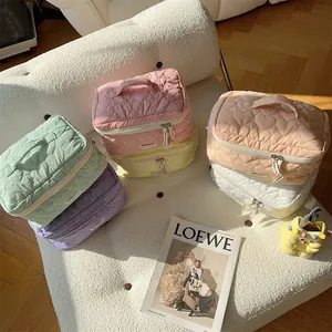 Quilted heart cosmetic bag large capacity portable toiletry travel makeup organizer pouch
