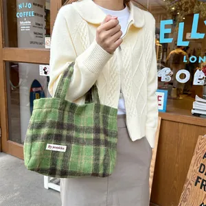 Green plaid wool tote bag for women, retro style casual handbag with top handles, autumn and winter fashion.