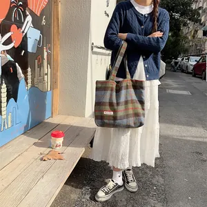 Winter vintage plaid wool tote bag, casual large capacity shoulder bag for women daily use.