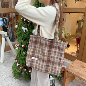 Classic plaid woolen tote bag for women, vintage autumn winter large capacity shoulder bag.