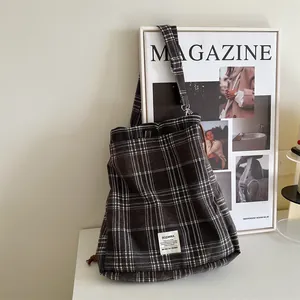 Sac à dos bandoulière à cordon en tweed écossais style coréen préppy pour femmes chic et mode