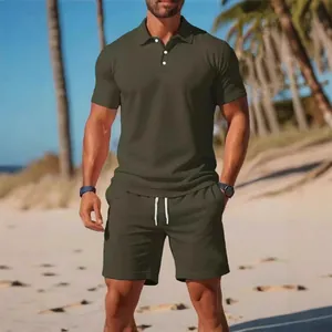 Conjunto de polo y pantalones cortos para hombre verde oliva, corte entallado para verano