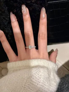 Anillo de huevo de paloma ballet giratorio de plata S925 con banda trenzada pavé.
