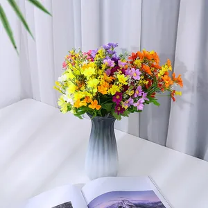 Bouquet di piccoli fiori di margherita artificiali pianta colorata decorazione casa vaso.