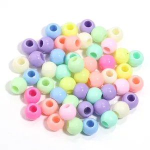 Perles en acrylique colorees a grand trou pour bracelets DIY et chaines de telephone.