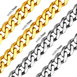 Detailopname van de 7 mm roestvrijstalen schakelkettingen in goud- en zilverkleur.