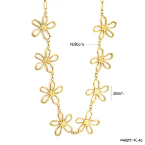 Dettaglio catena in vita a fiore in acciaio inossidabile placcato oro 18K con misure
