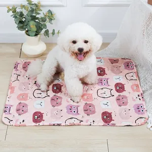 Alfombrilla lavable y absorbente para mascotas con lindo patrón de gatos en rosa