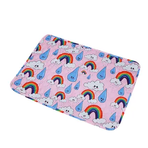 Alfombrilla de entrenamiento lavable e impermeable para mascotas con arcoíris rosa