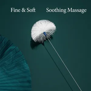 Varilla de masaje de oídos de pluma suave para limpieza y relajación profesional.