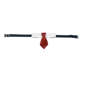 Verstellbares Haustierhalsband mit weißem Hemddesign und roter Krawatte für Hunde
