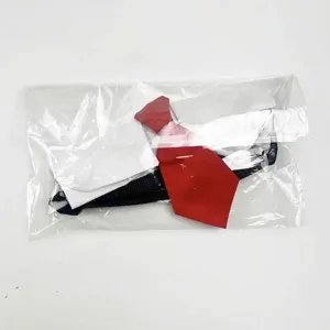 Hunde-Krawattenhalsband Cosplay-Zubehör für große Hunde in einer unabhängigen OPP-Verpackung