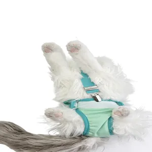 Bretelles élastiques réglables avec clips métalliques pour couches pour animaux.