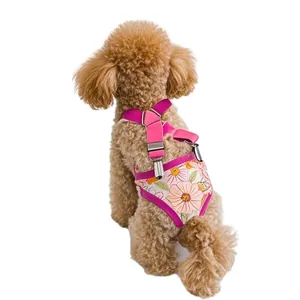 Culotte physiologique pour chien à fleurs avec bretelles roses réglables pour chiots